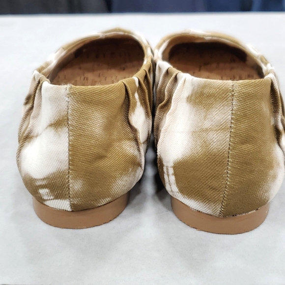 Korks ballet flats women's sz 6.5 olive green white tie dye twill fabric pleats - Picture 5 of 8